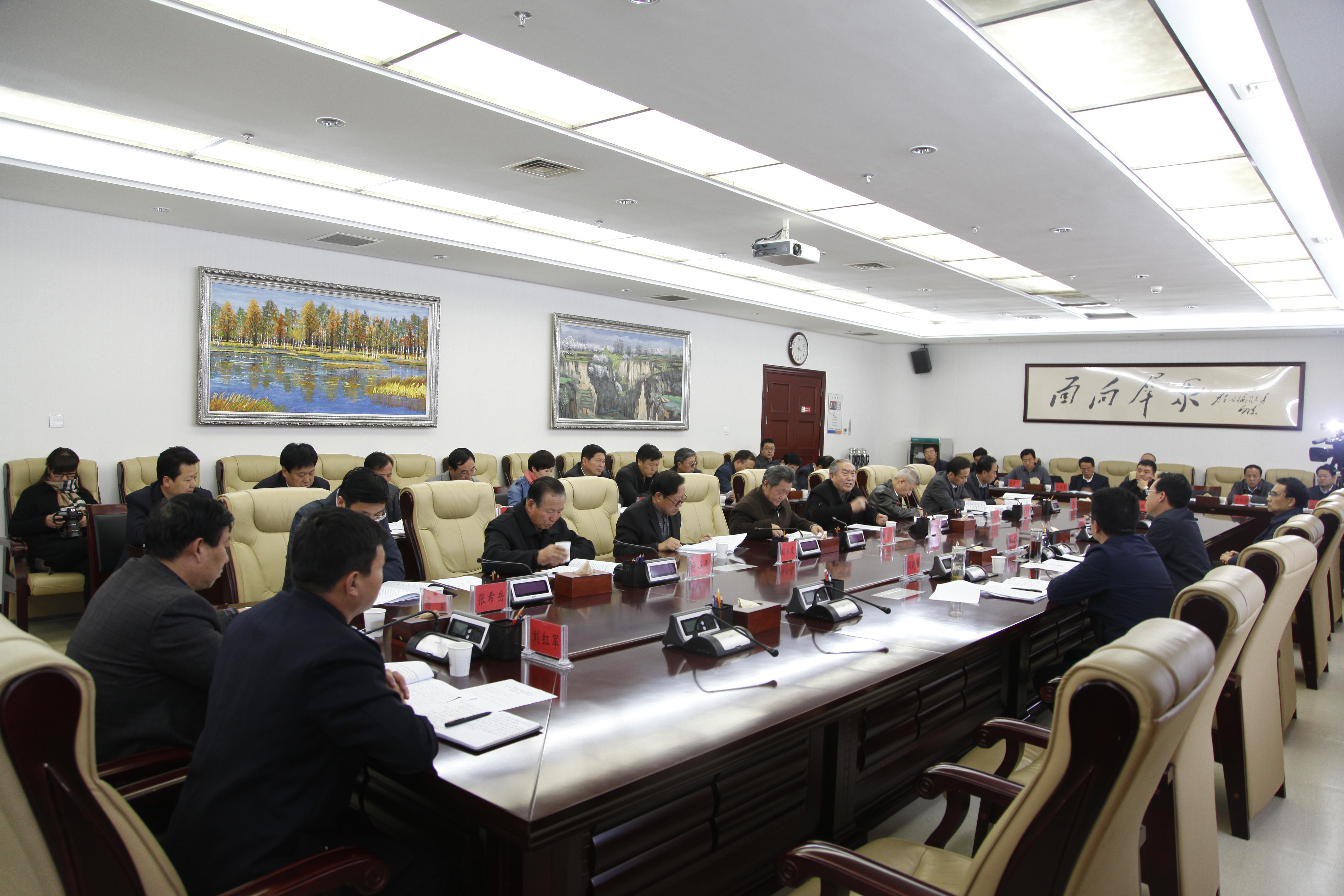 贠建民征求老干部代表党代表意见建议