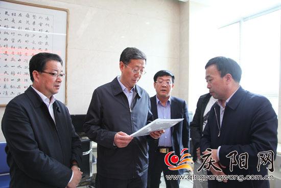 朱涛：提高项目审批效率 优化政务服务环境