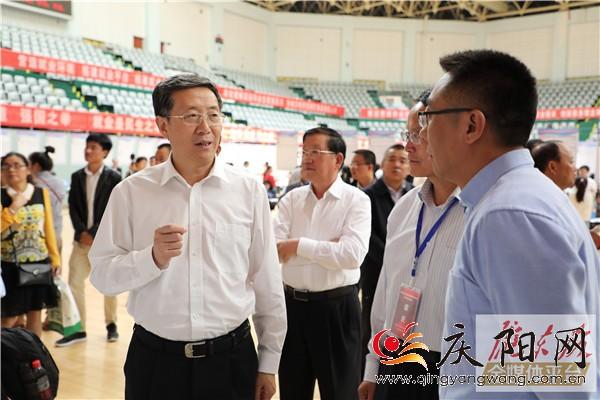 朱涛：发挥企业吸纳就业的主力军作用