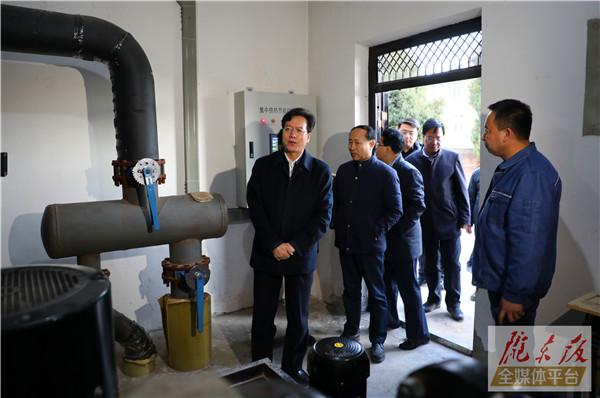 贠建民:认真梳理和解决群众反映问题 全力以赴按标准做好冬季供热工作