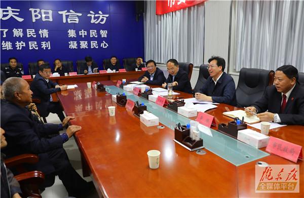 贠建民参加信访接待日活动时强调 千方百计为群众排忧解难