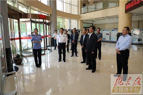 贠建民：以人民群众安全感和满意度的提升检验扫黑除恶工作成效