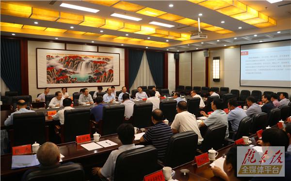 中国石油天然气集团有限公司党组书记、董事长戴厚良来庆阳市调研指导驻庆石油石化企业生产经营工作