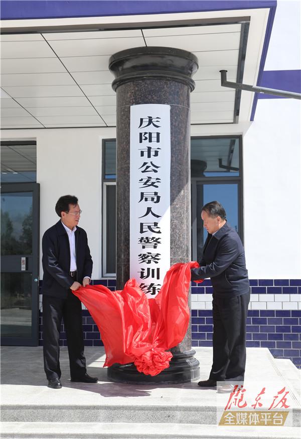 贠建民在督导调研扫黑除恶专项斗争工作时强调 突破重点难点 实现深挖根治 推动扫黑除恶专项斗争不断取得新成效
