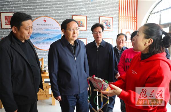 欧阳坚在华池县调研时强调 讲好革命故事做足文旅融合 打造有卖点吸引人红色小镇