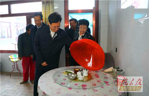 贠建民在环县调研脱贫攻坚和产业发展工作时强调 紧盯目标抓实细节巩固提升脱贫攻坚成果 全力构建产业体系夯实群众稳定增收基础