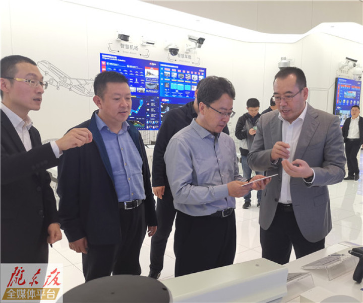 卢小亨赴浙江上海开展招商活动
