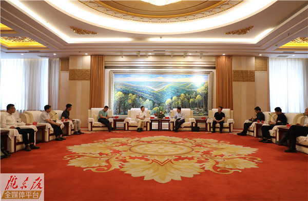 庆阳市政府与三元公司及科大讯飞举行座谈