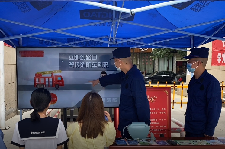 甘肃庆城：消防救援部门组织开展“入高层 广宣传”主题活动