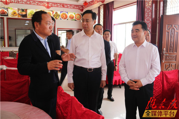天津市南开区委书记杨兵一行来庆阳市调研东西部协作工作