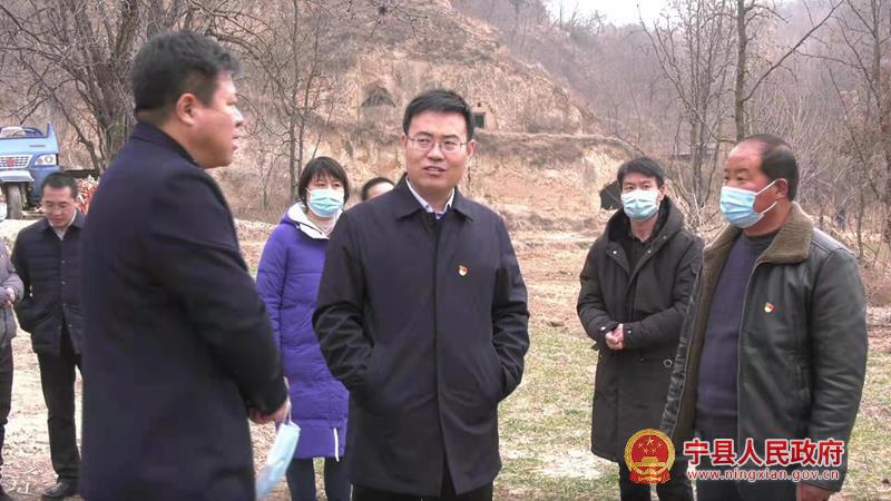 冯毅在新宁镇黄山村宣讲党的十九届六中全会精神-宁县- 庆阳网-报网
