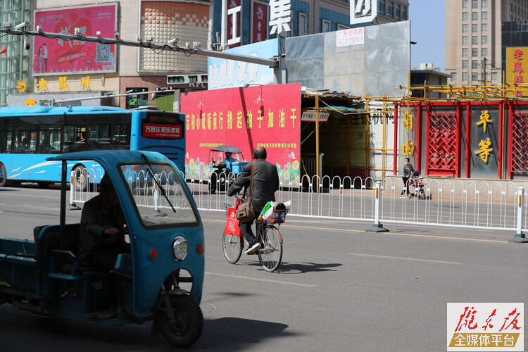 【创建全国文明城市“曝光台”】闯红灯、逆行、横穿马路……这些不文明行为要不得