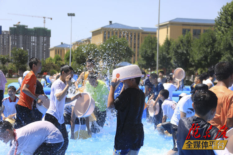 【摄影报道】“滴水之恩，涌泉相报”北师大庆阳附校第三届泼水节主题活动