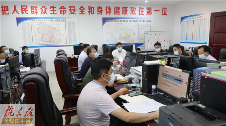 周继军在紧急调度疫情防控工作时强调 突出重点 精准精确 以快制快 坚决控制疫情扩散蔓延