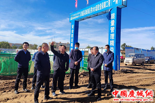 杜丰检查指导庆城县域南区供水水源改造保障工程建设工作