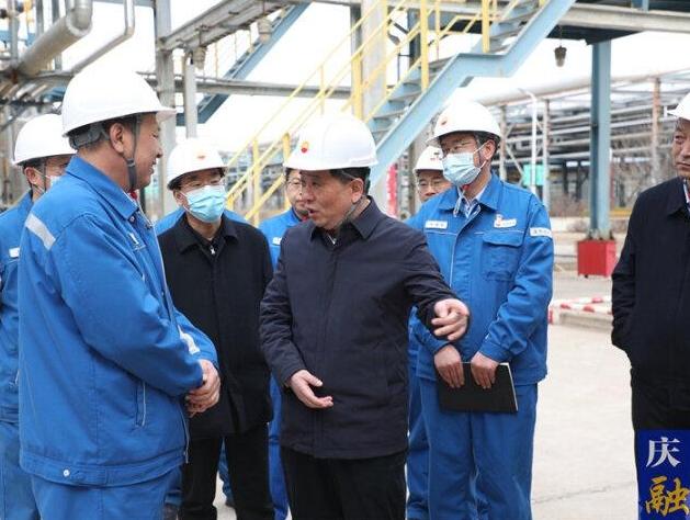 周继军在庆阳石化公司调研时强调强化生产运行调度统筹氢能产业布局全力推动石油产业高端化发展