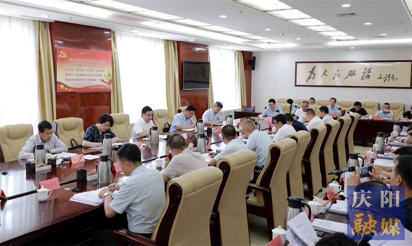黄泽元与驻庆央企、金融机构、市属国有企业和民营企业负责人座谈