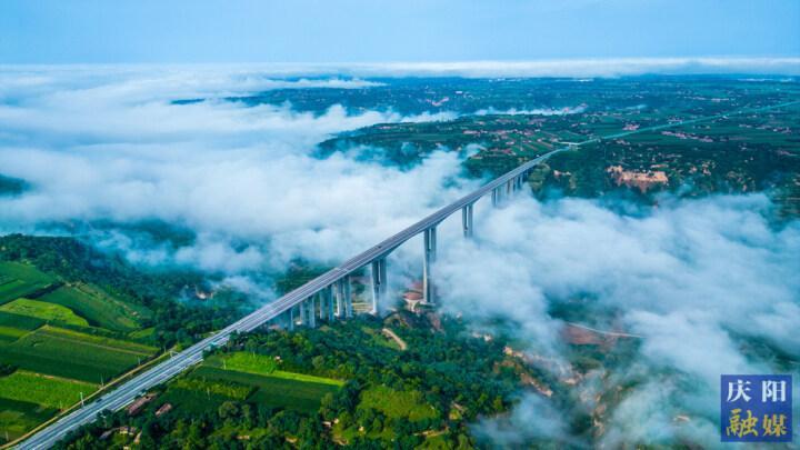 【摄影报道】天宁沟特大桥：一桥飞架，一小时路程缩短至两分钟