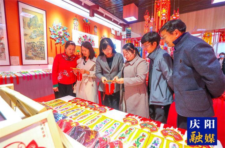 “香”约庆阳丨感受庆阳的香包风情（田雪）