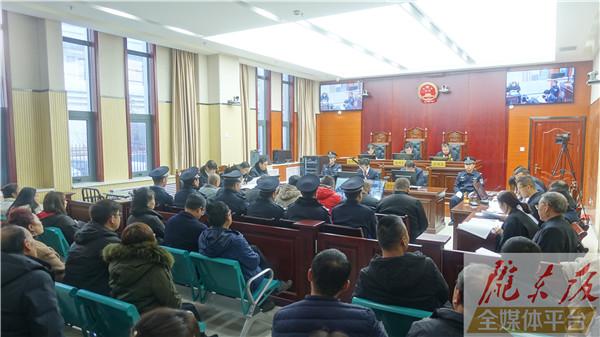 镇原县法院公开开庭审理李小龙等7名被告人涉嫌寻衅滋事罪、敲诈勒索罪一案