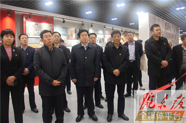 庆阳市人大常委会机关党员干部赴环县开展“追寻红色足迹，践行初心使命”主题党日活动