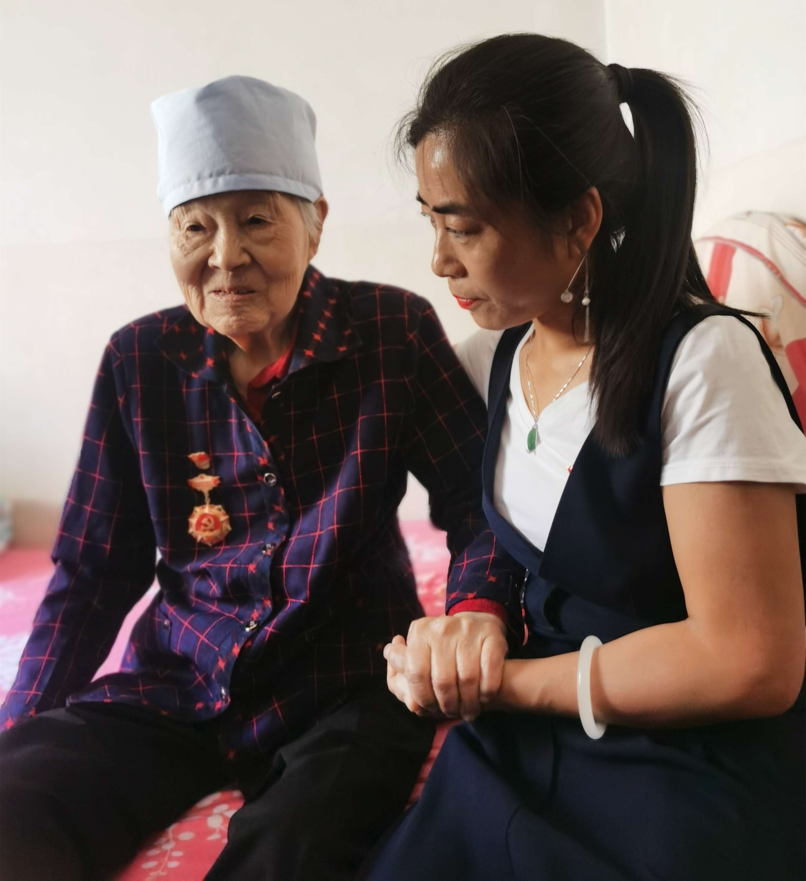 【光荣在党50年】李秀芳 ：党就是我的家