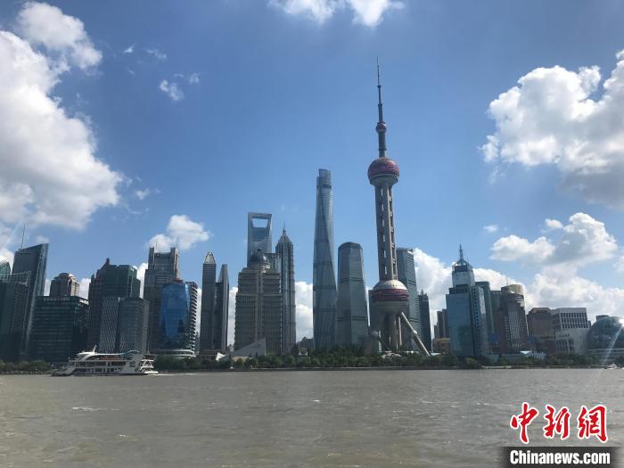 （上海战疫录）筑牢“压舱石”：疫情后上海如何聚力稳经济？
