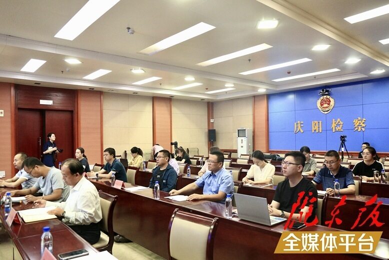 参加新闻发布会的媒体记者