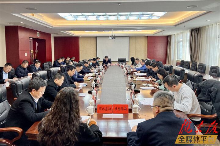 连兵调研庆阳市“优服务强督察严执法守底线促发展行动”开展情况