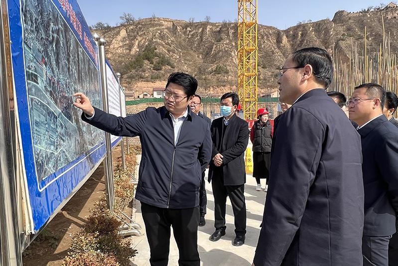 陈磊督查调度城区重点项目建设工作