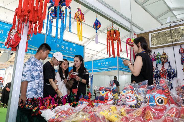 【摄影报道】“甘味”展上“庆味”浓