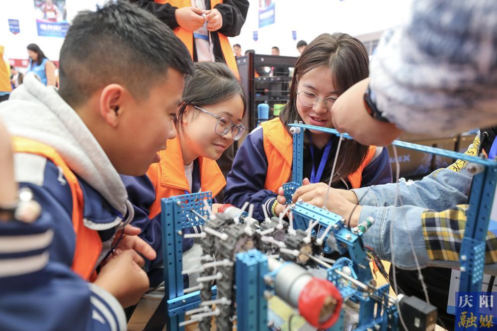 逐梦新时代 科创向未来——第38届甘肃省青少年科技创新大赛侧记