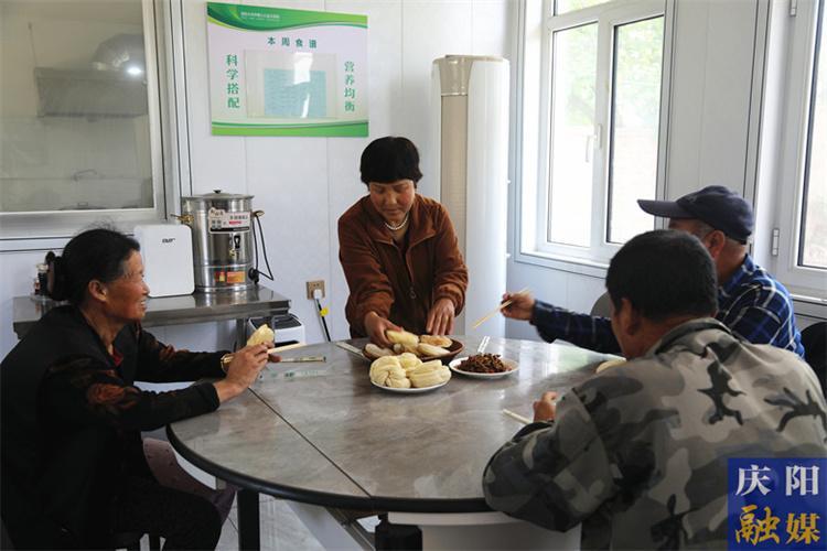 “身”入基层 “心”到群众 ——西峰区政协委员服务界别群众工作见闻