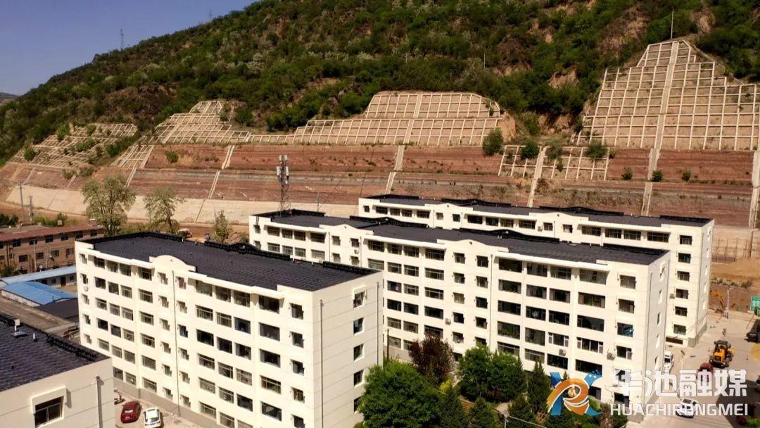 华池：小区焕新颜 群众笑开颜