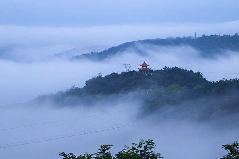 北地诗阵 | 拜访另一个村庄（张粉丽）