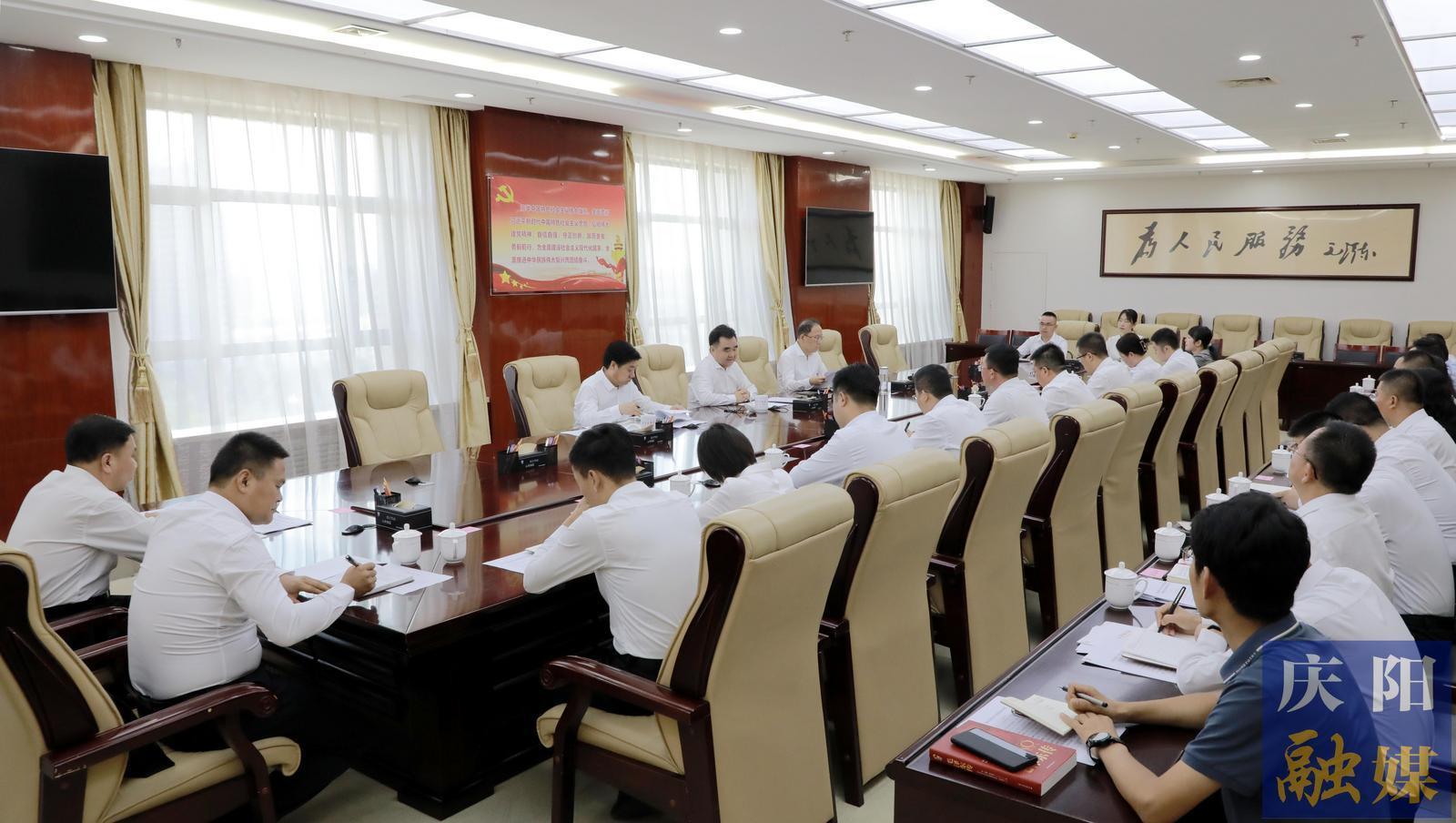 黄泽元和市直部门（单位）与乡镇双向交流任职优秀年轻科级干部座谈 
