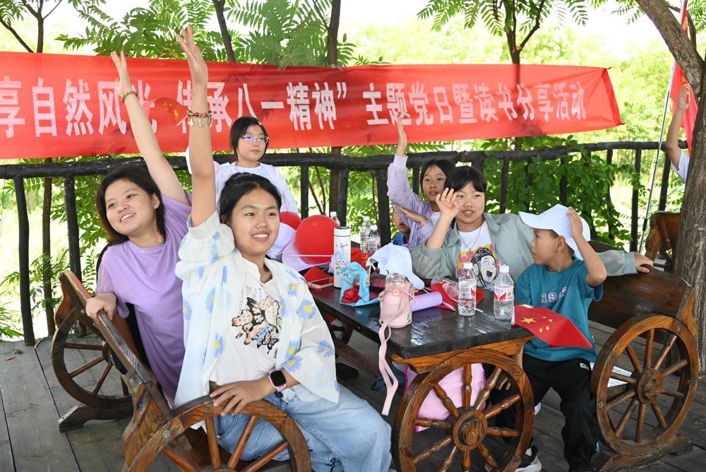 【摄影报道】庆阳市社会福利院组织就学儿童赴义渠百花园开展暑期研学活动