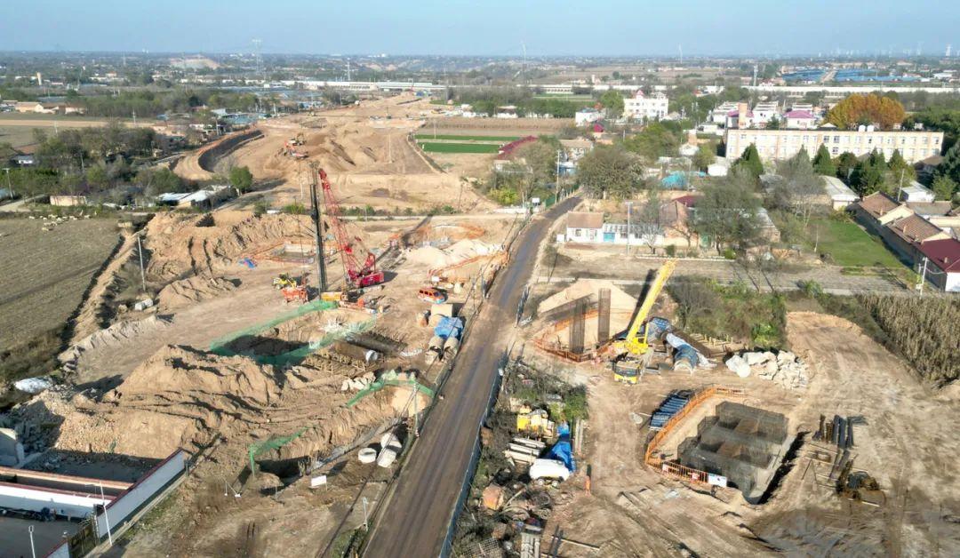 西峰：初冬项目建设“冲刺忙”