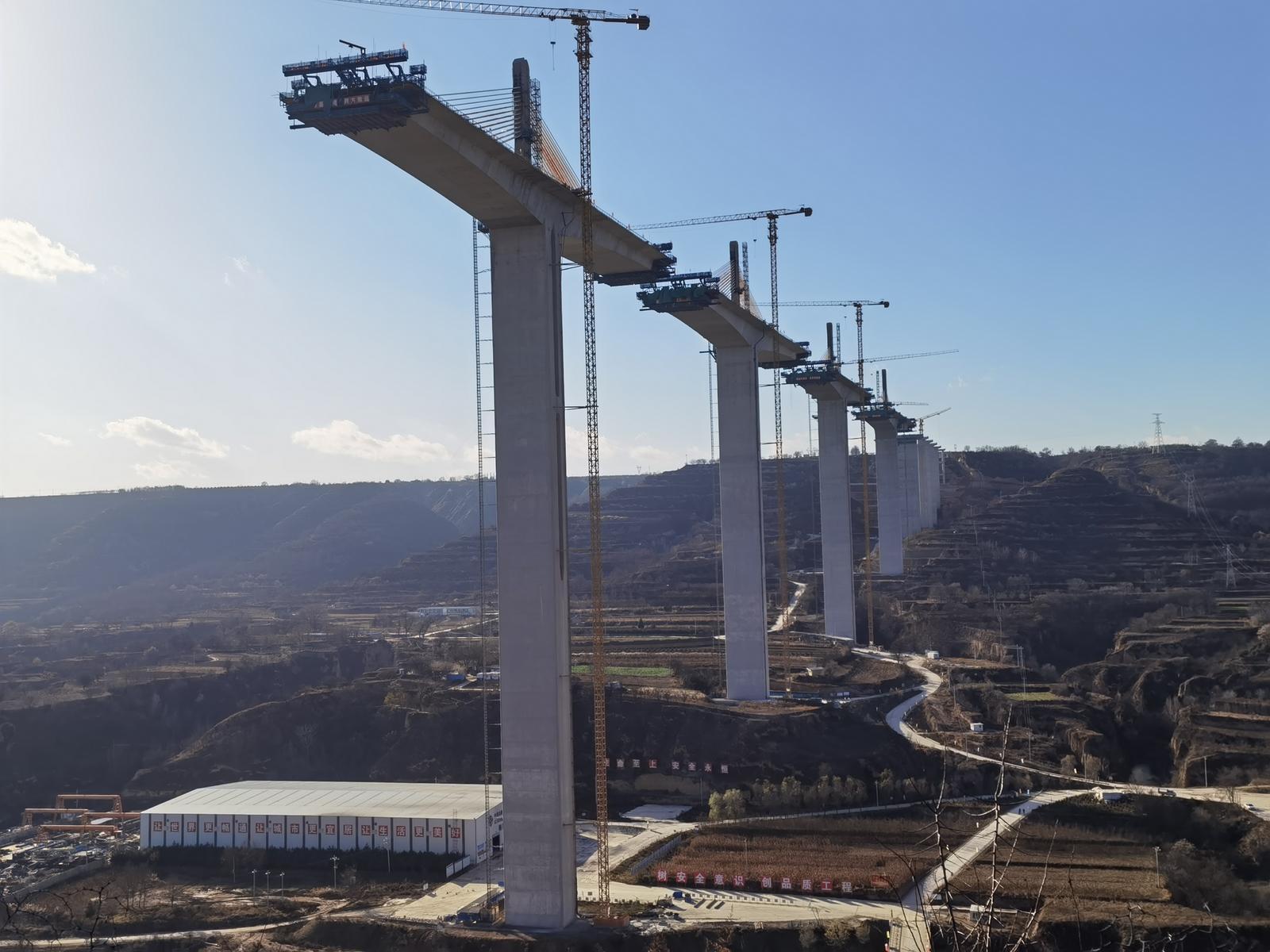 G309线西合公路：冬季不停工 项目建设提速加力见实效