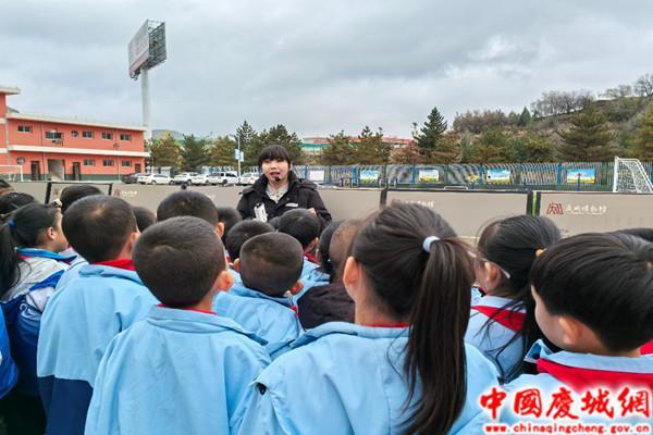庆城县博物馆走进庆城镇中心小学举办“流动博物馆”进校园活动