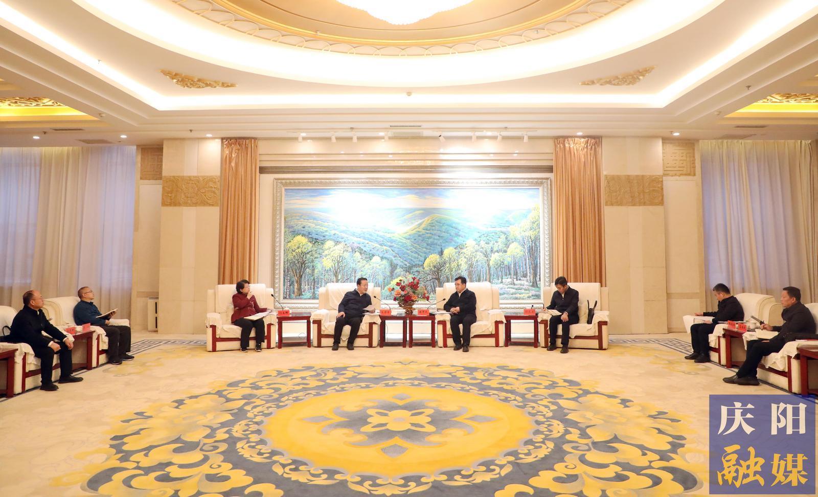 宁夏吴忠党政考察团来庆阳考察
