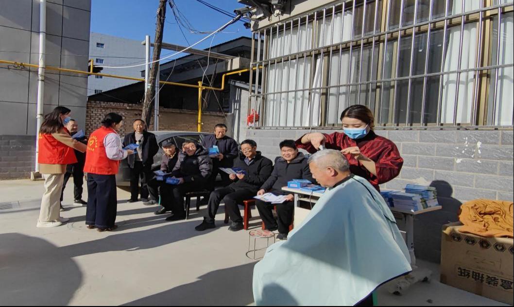 党建引领聚合力，志愿服务暖人心