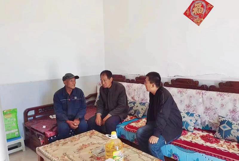 庆城县探索“二对一”帮扶机制 深入推进结对关爱行动