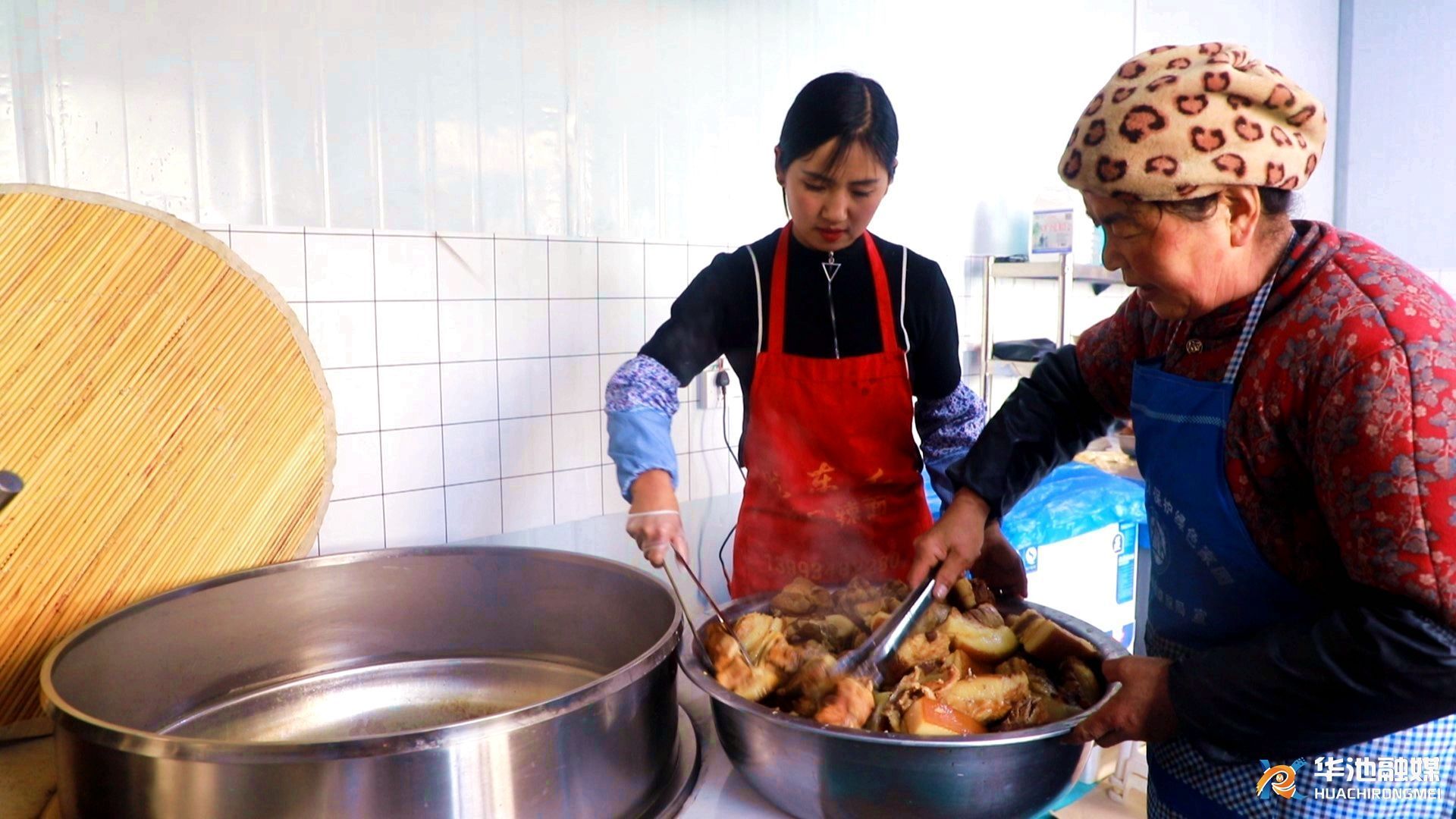 【新春走基层】华池：猪肉腌出幸福味