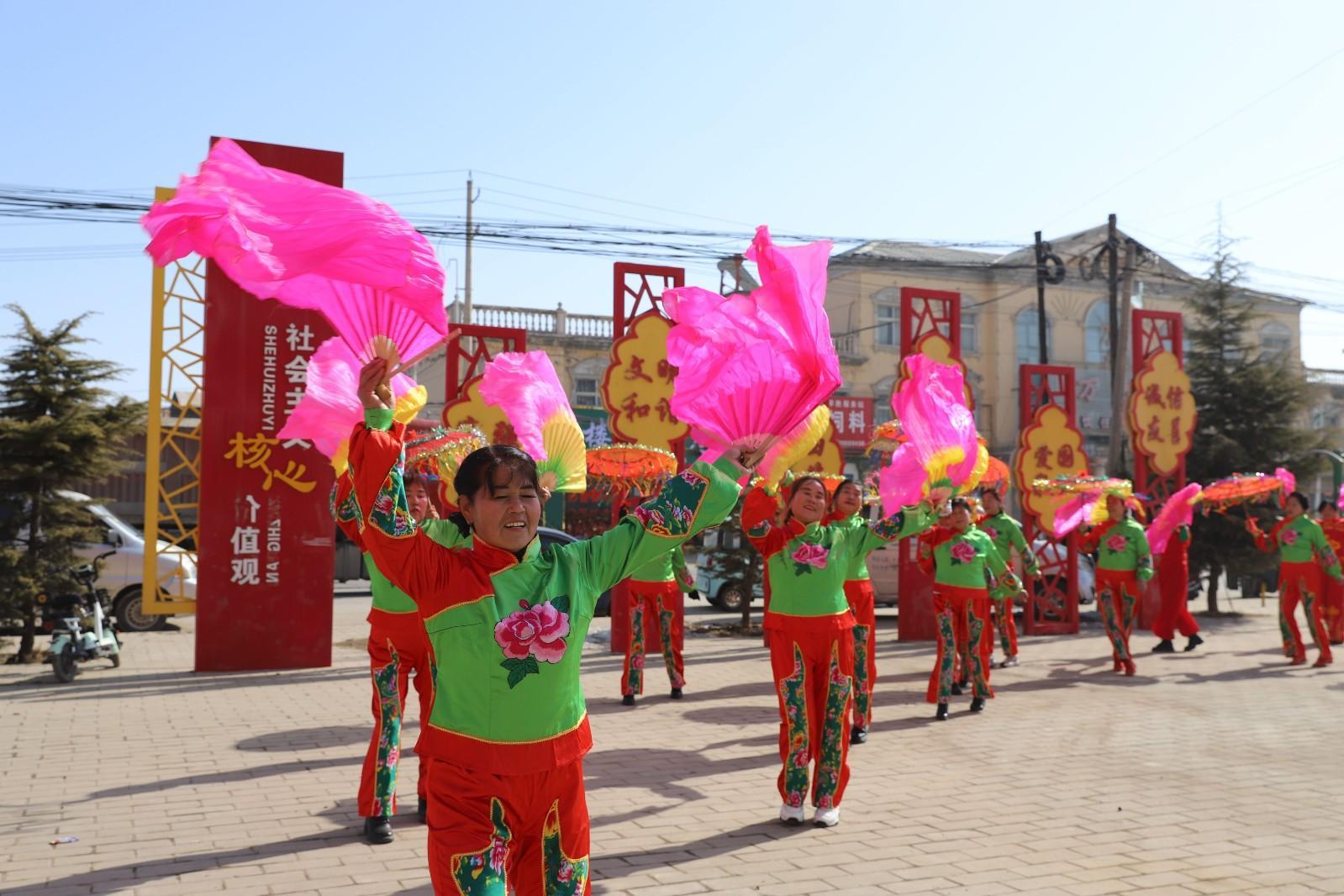 宁县全民健身志愿服务队开展 “红红火火过大年”全民健身志愿服务活动