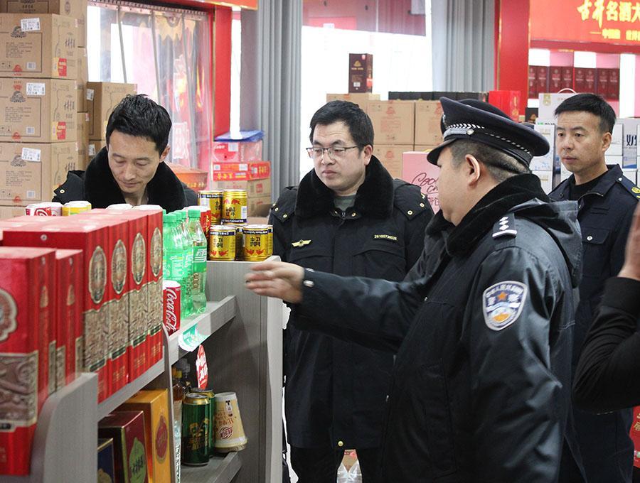 合水公安织牢食品安全防护网