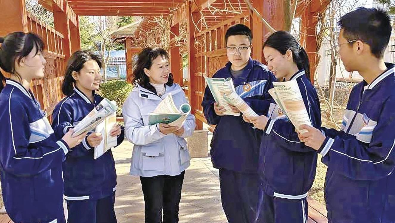 张丽娟：做好孩子成长路上的“点灯人”