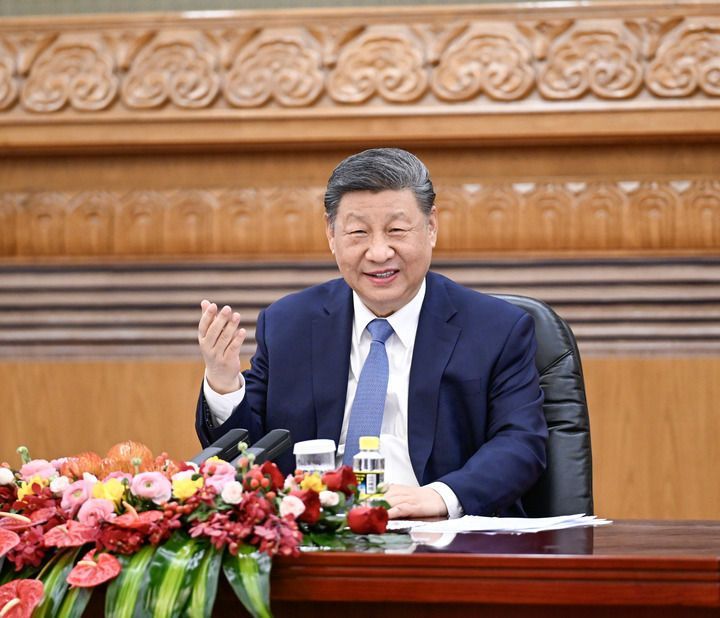 一见·通过这场会见，读懂中国何以被视为“确定性的绿洲”