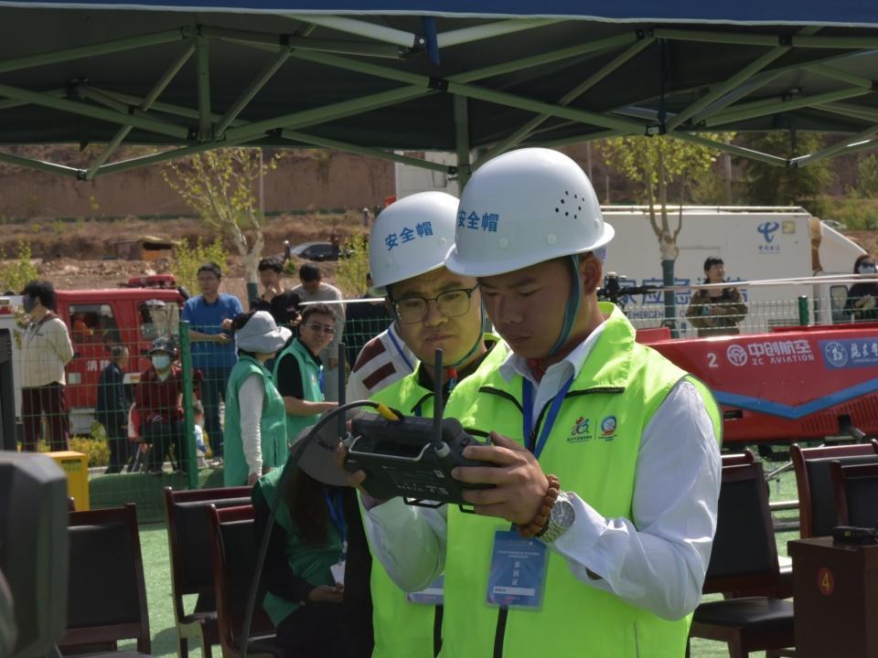 2025数字中国创新大赛·低空经济赛道·特别报道丨低空机遇，翼决高下！应急响应实战演练在镇原启动