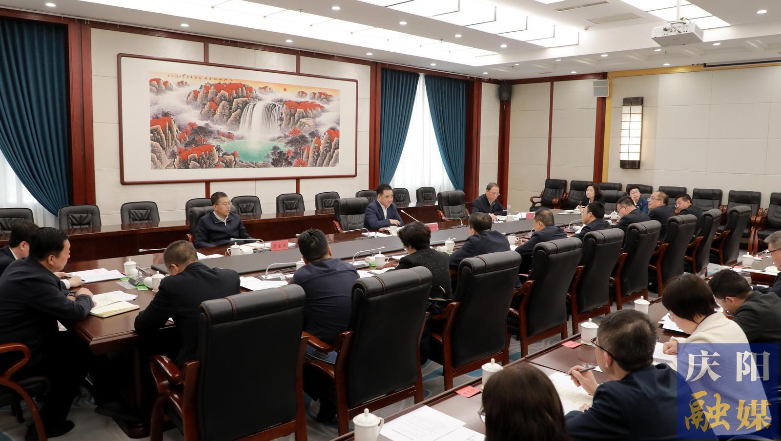 庆阳市委人才工作领导小组会议召开 黄泽元出席并讲话